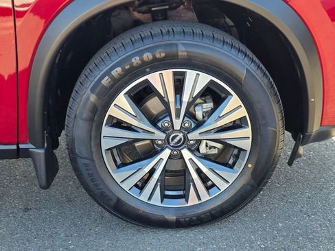 Used 2023 Nissan Rogue SV image 8