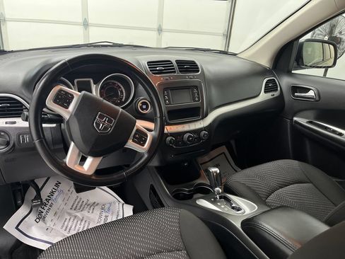 Used 2020 Dodge Journey SE w/ SE Popular Equipment Group FWD image 14