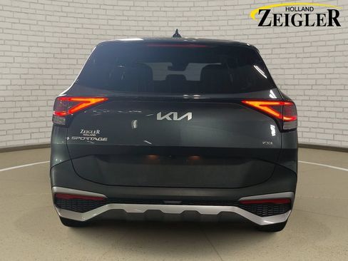 Used 2023 Kia Sportage LX AWD/4WD image 6