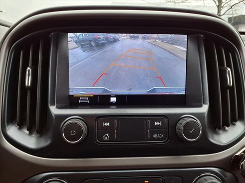 Certified 2022 GMC Canyon AT4 image 8