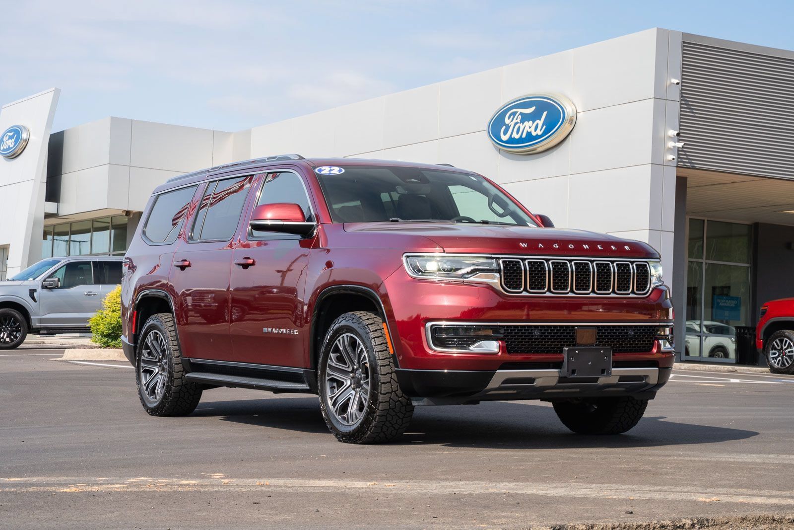 Used 2022 Jeep Wagoneer Series III RWD image 1