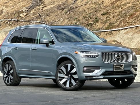 Certified 2023 Volvo XC90 T8 Ultimate image 2