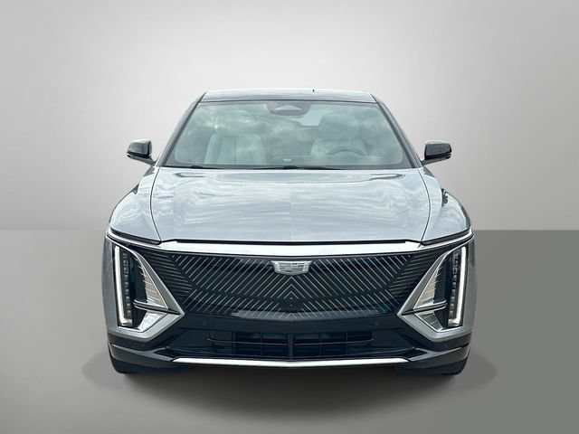 Certified 2025 Cadillac Lyriq Luxury w/ LPO, Floor Liner Package AWD/4WD image 24