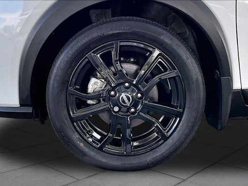 Certified 2024 Nissan Kicks SR w/ SR Premium Package FWD image 9