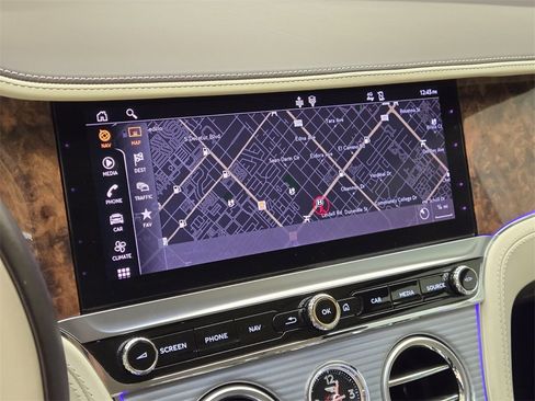 Used 2022 Bentley Continental GT image 38