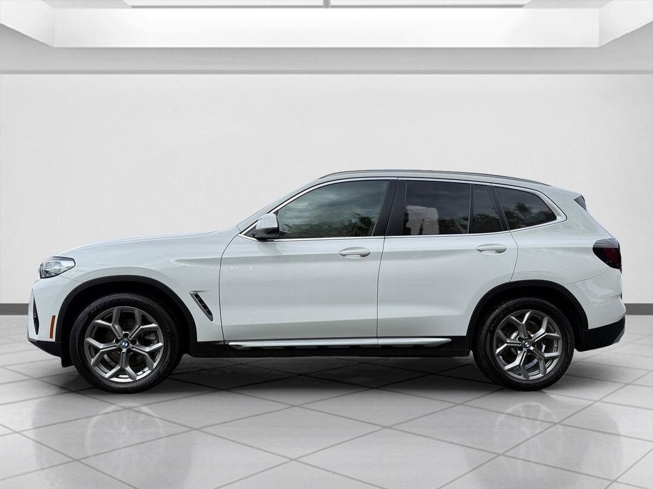 Used 2023 BMW X3 xDrive30i w/ Convenience Package AWD/4WD image 2