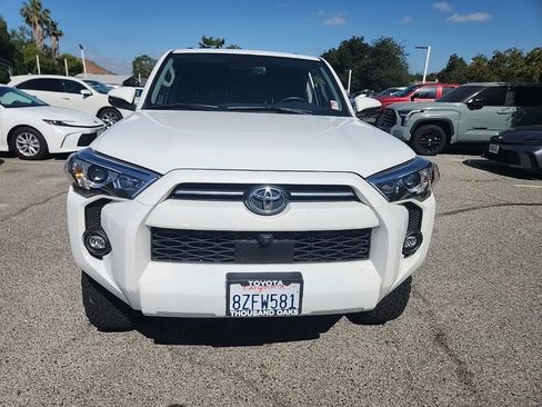 Used 2022 Toyota 4Runner SR5 Premium w/ Moonroof Package AWD/4WD image 8