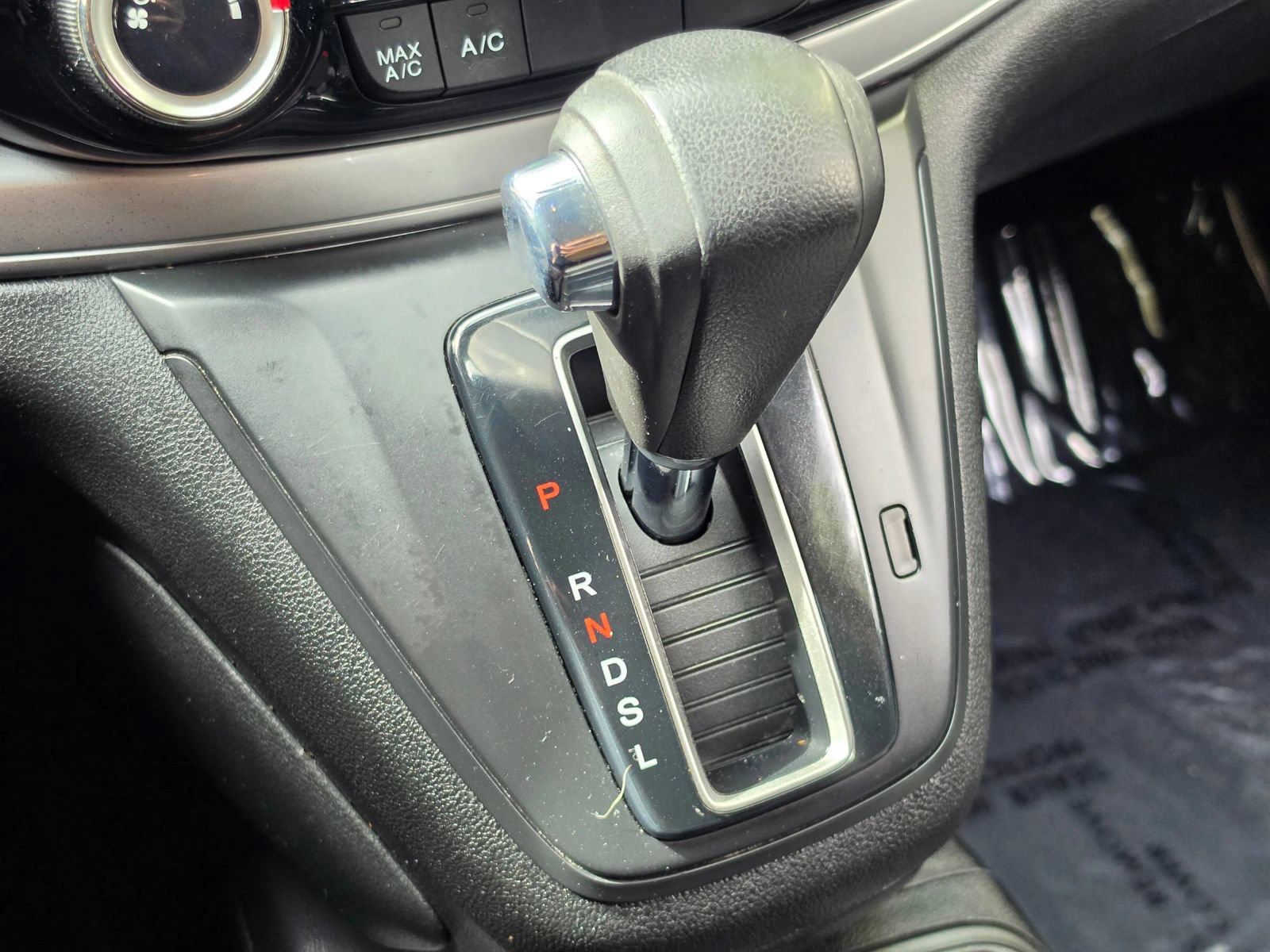 Used 2015 Honda CR-V LX image 29