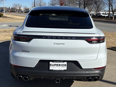 Used 2022 Porsche Cayenne Coupe image 5