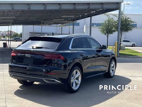 Used 2023 Audi Q8 Premium AWD/4WD image 11