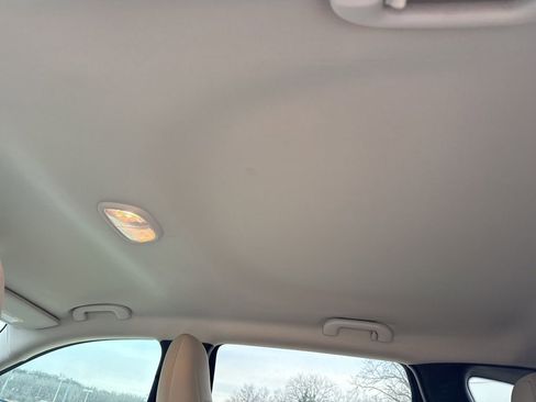 Used 2017 Jeep Cherokee Latitude image 11