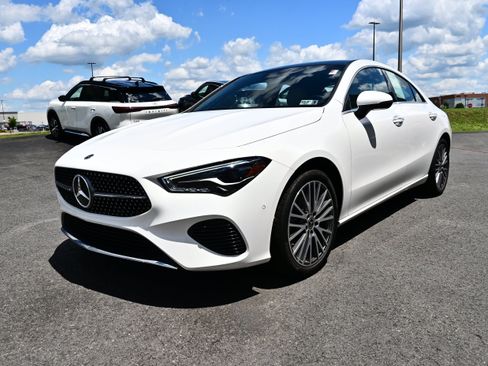 Used 2025 Mercedes-Benz CLA 250 4MATIC image 4
