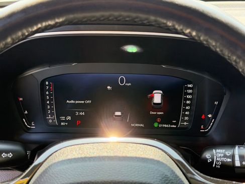 Used 2024 Honda Pilot Elite image 21