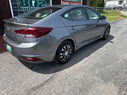 Used 2019 Hyundai Elantra SE FWD image 9