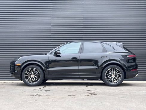 Certified 2026 Porsche Cayenne image 2
