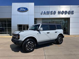 New 2026 Ford Bronco Outer Banks video 1