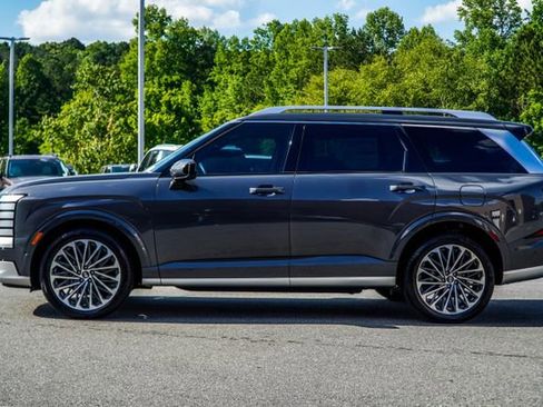 Certified 2026 Hyundai Palisade Calligraphy FWD image 10