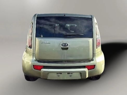 Used 2011 Kia Soul ! FWD image 4