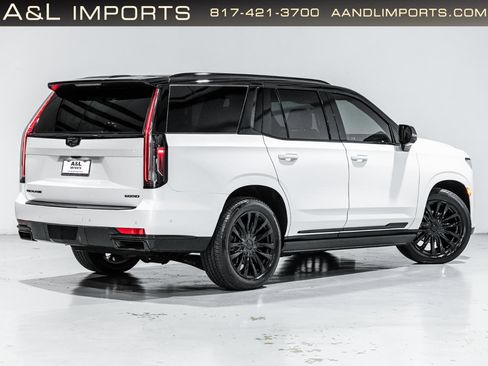 Used 2024 Cadillac Escalade Premium Luxury w/ Performance Package AWD/4WD image 7
