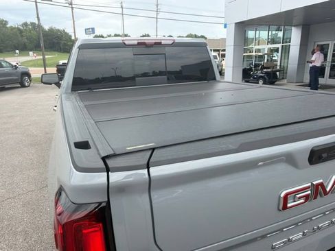 Used 2024 GMC Sierra 1500 Denali w/ Technology Package AWD/4WD image 38