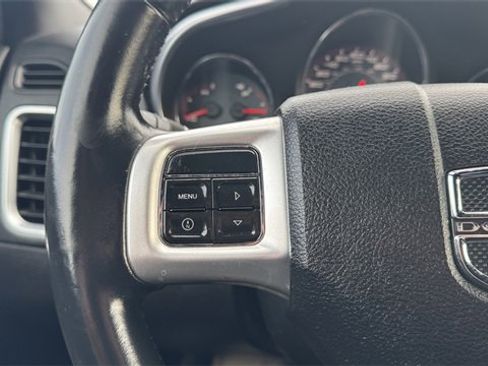 Used 2013 Dodge Avenger SXT image 23