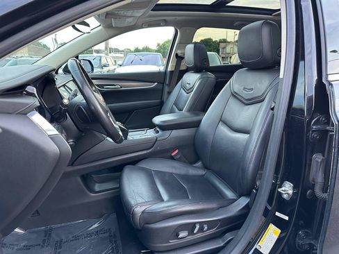 Used 2019 Cadillac XT5 Premium Luxury AWD/4WD image 16