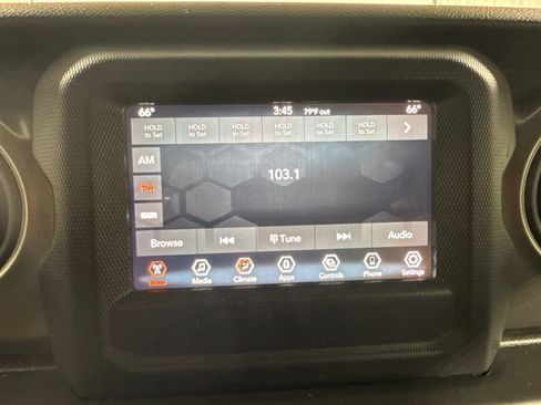 Used 2021 Jeep Wrangler Unlimited Sport AWD/4WD image 25