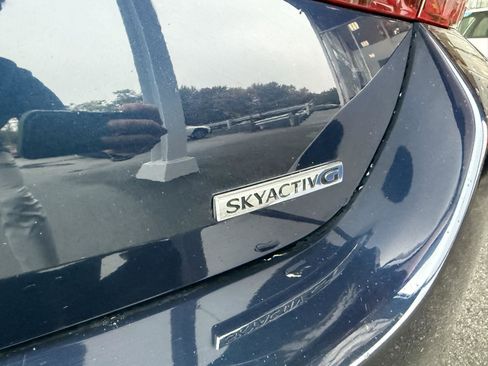Used 2019 MAZDA MAZDA3 Sedan image 29