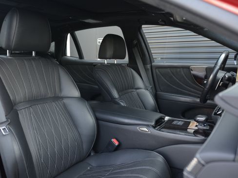 Used 2023 Lexus LS 500 w/ Interior Upgrade Package RWD image 27