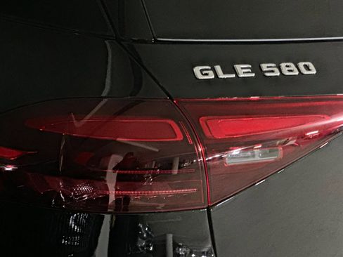 New 2026 Mercedes-Benz GLE 580 4MATIC image 12