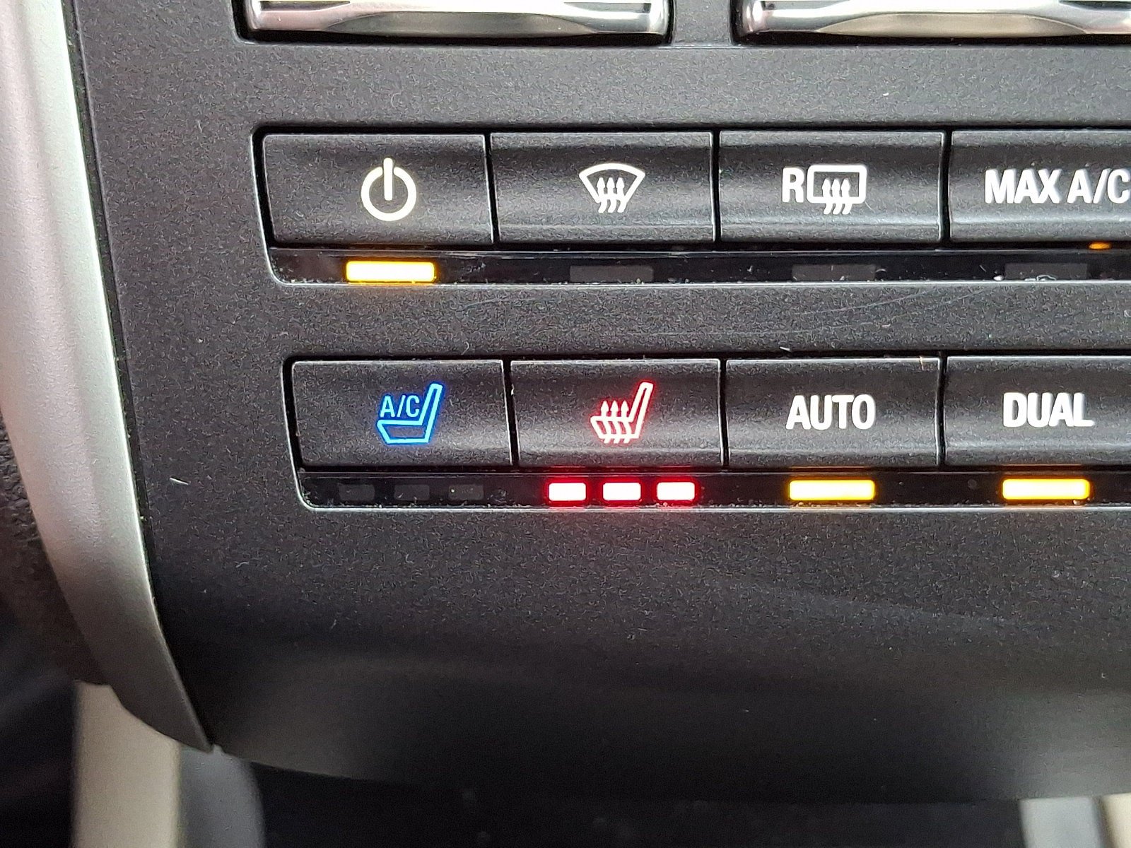 Used 2019 Lincoln MKC Reserve w/ MKC Climate Package AWD/4WD image 27
