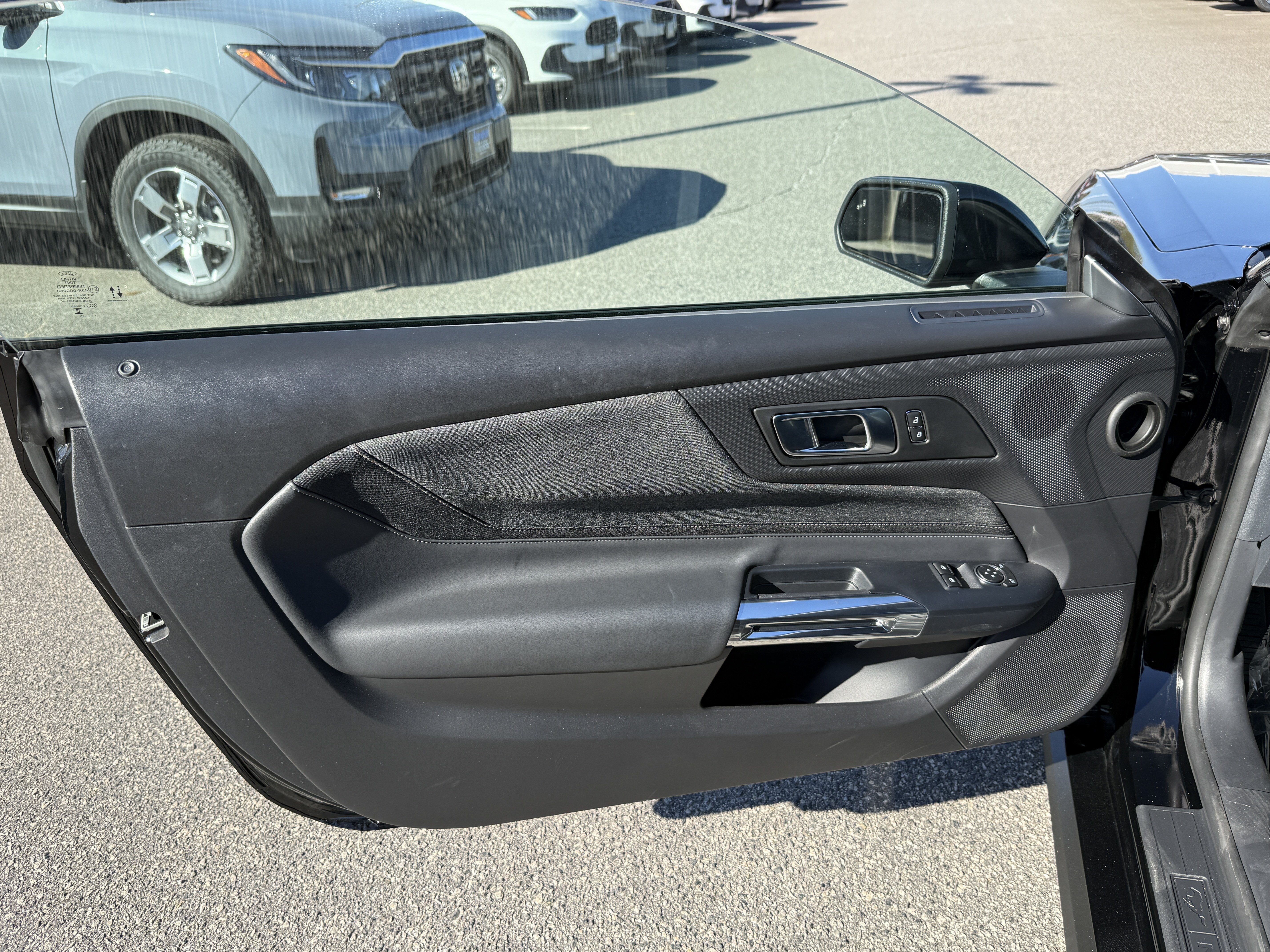 Used 2025 Ford Mustang GT RWD image 18