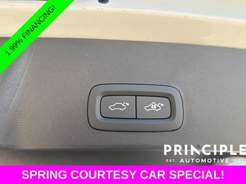 New 2026 Volvo XC40 B5 Plus w/ Protection Package Premier AWD/4WD image 39