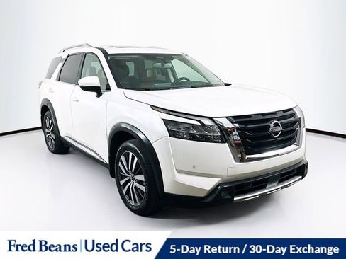 Used 2022 Nissan Pathfinder Platinum w/ Cargo Package image 1