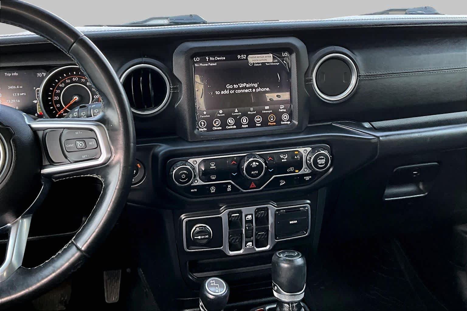 Used 2018 Jeep Wrangler Unlimited Sahara AWD/4WD image 7