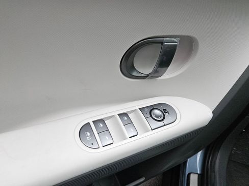 New 2026 Hyundai Ioniq 5 SEL image 15