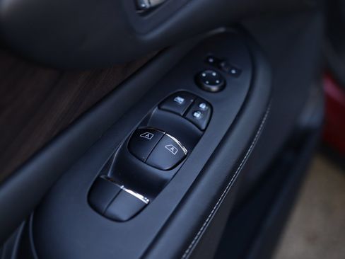 Used 2020 Nissan Murano Platinum image 26