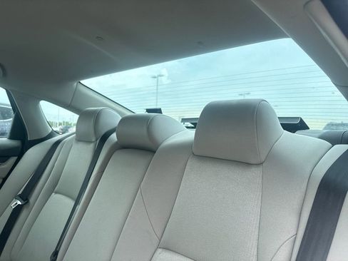 Used 2021 Honda Accord LX image 8
