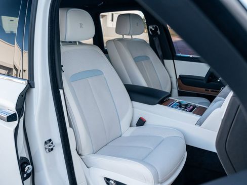 Used 2022 Rolls-Royce Cullinan image 37