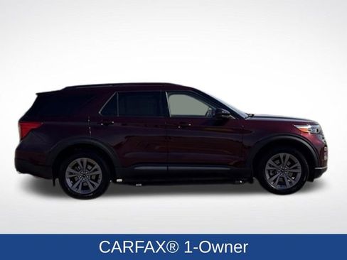 Used 2022 Ford Explorer XLT w/ Equipment Group 202A AWD/4WD image 2