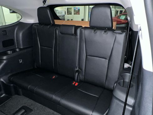 New 2026 Toyota Highlander XLE AWD/4WD image 11