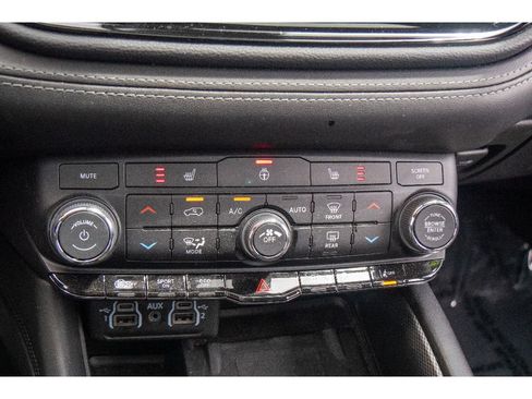 Used 2022 Dodge Durango GT AWD/4WD image 28