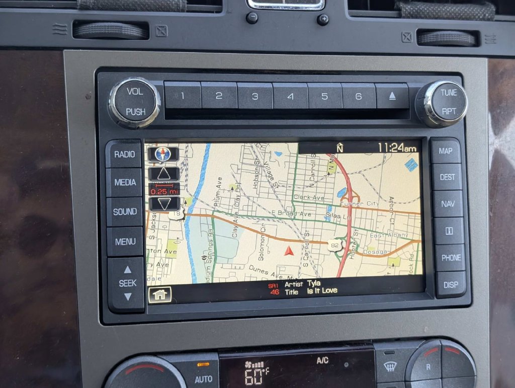Used 2014 Lincoln Navigator 2WD image 30