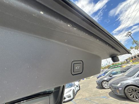 Used 2024 Cadillac Lyriq Luxury RWD image 14