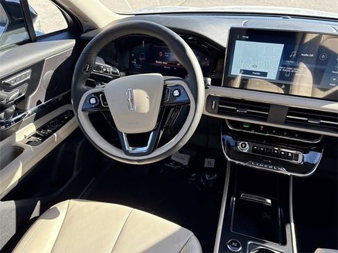 New 2026 Lincoln Corsair Reserve w/ Jet Appearance Package image 13