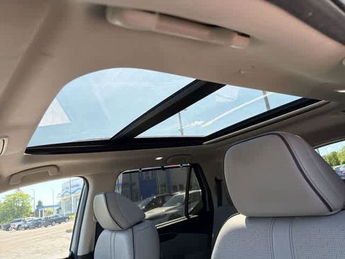 Used 2023 Honda Pilot Elite image 23