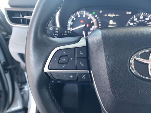 Used 2022 Toyota Highlander XLE image 34