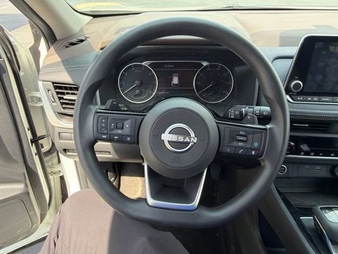 Used 2023 Nissan Rogue SV AWD/4WD image 19