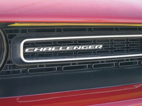 Used 2016 Dodge Challenger R/T w/ Driver Convenience Group image 6