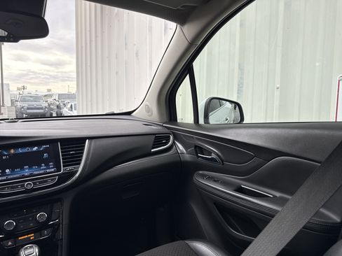 Used 2021 Buick Encore Preferred image 15